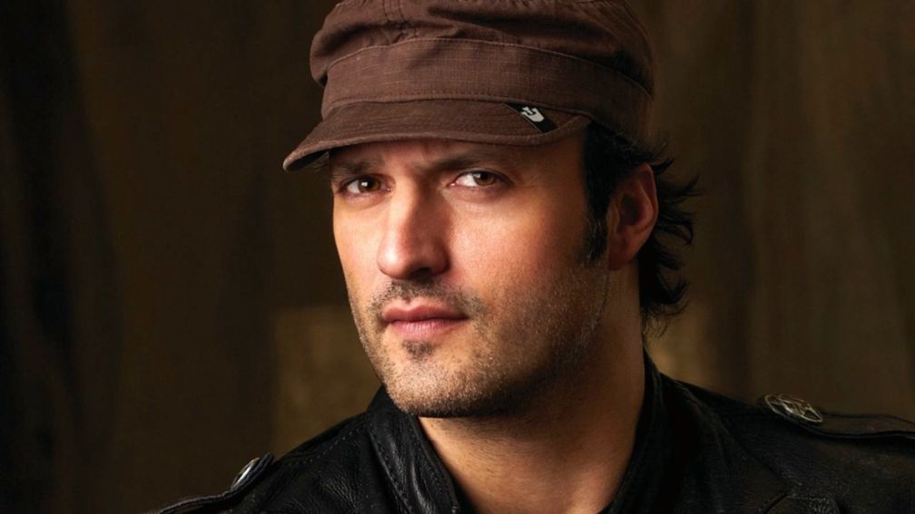 RobertRodriguez_ElMariachi_Headshot1.jpg_cmyk